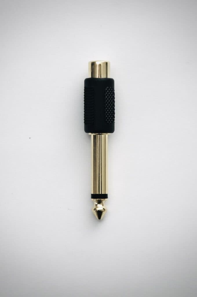 black and silver audio jack