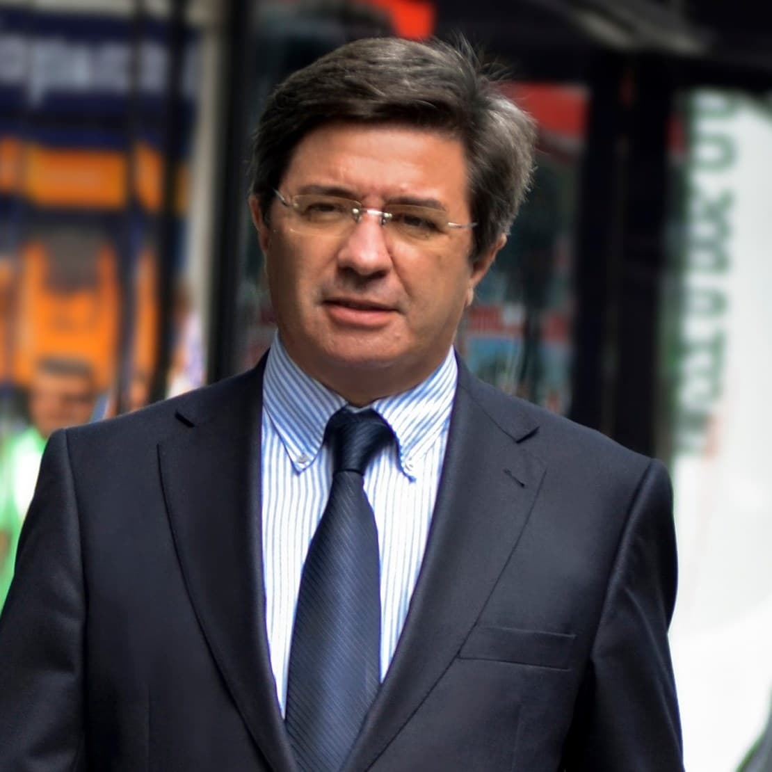 ‘O país está a saque’