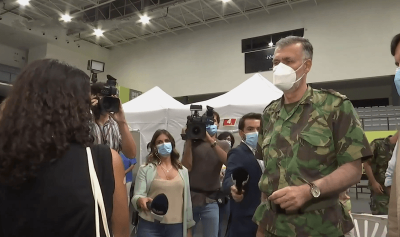 Gouveia e Melo ‘junta-se’ à Ordem dos Médicos e a deputado do PSD para tentar condenação de director do PÁGINA UM