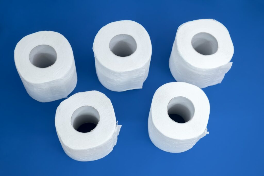 2 white rolled tissue paper