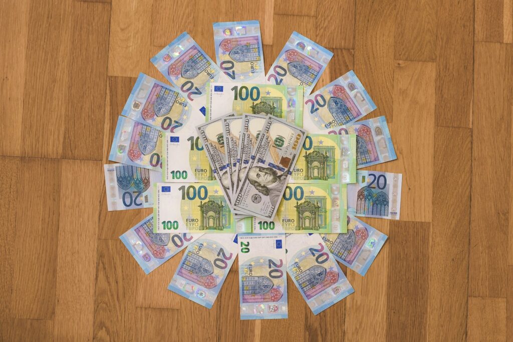 10 and 20 euro banknotes